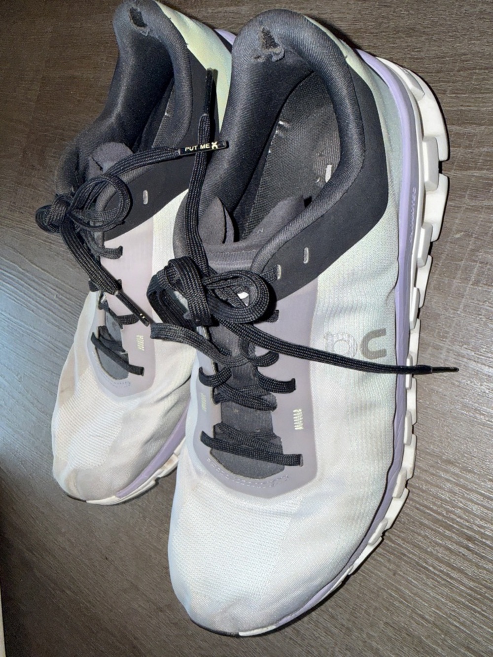 On Running Women's Sneakers in Light Gray with Lavender and Black Sz 9.5